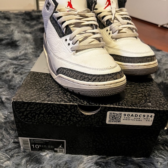 Air Jordan 3 Retro Sneakers - Picture 8 of 8